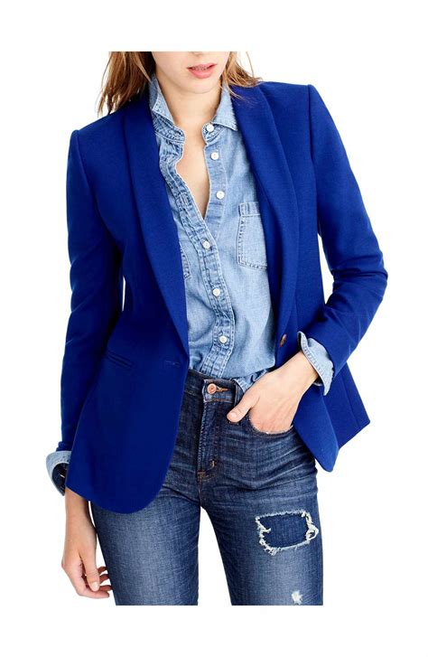 blue blazer women outfits.